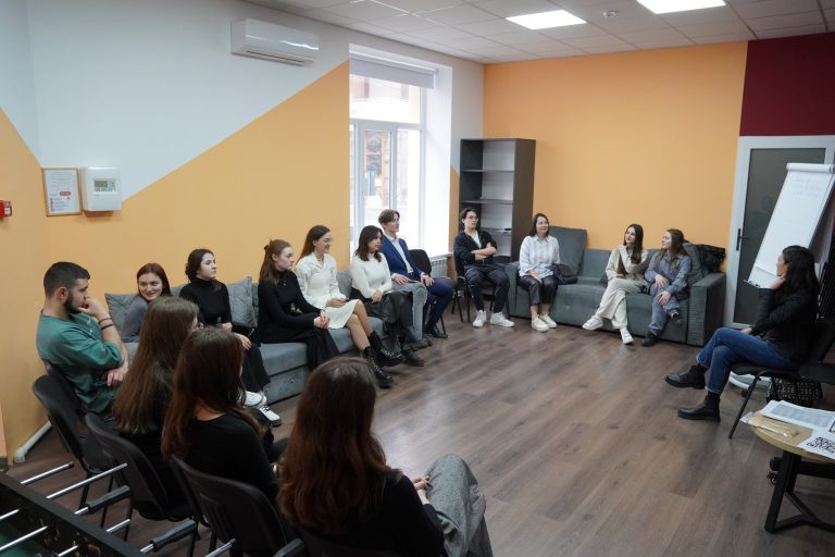 Cluburile de Interes de la Centrul Municipal de Tineret Chișinău!