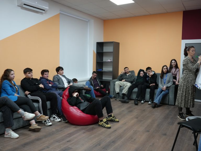 Tinerii au discutat despre actul sexual la o nouă sesiune a Discuțiilor fără Tabu de la Centrul Municipal de Tineret Chișinău!