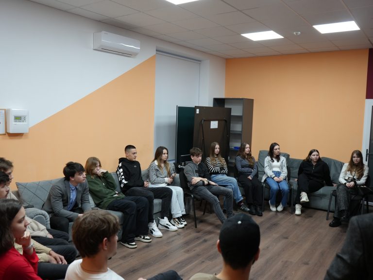 O nouă sesiune despre puterea obiceiurilor a avut la Centrul Municipal de Tineret Chișinău!