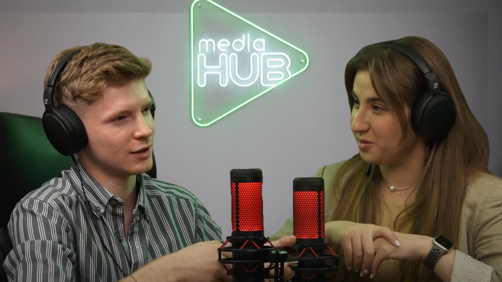 Podcast Tineri pentru TINEri cu Dorian Lesnic | despre primele carduri digitale, afacere și primele vânzări