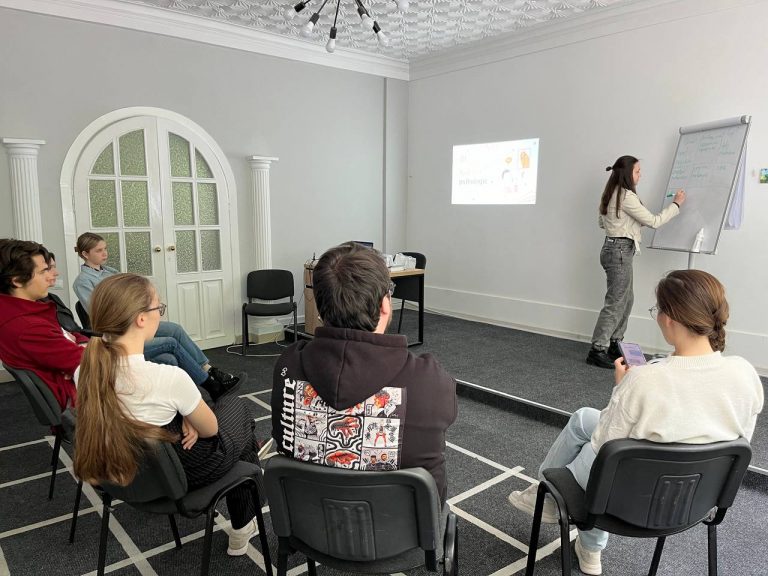 What activities took place over the weekend at the Youth Center Rîșcani? See in the article.