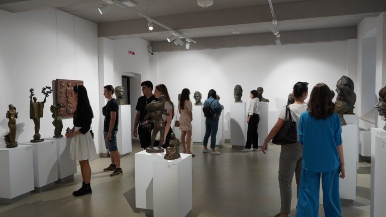 Multiple sessions of interest clubs took place at the Municipal Youth Center Chișinău! See what they were.