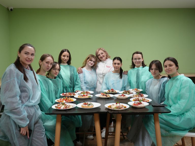 If you’re passionate about culinary art, join the cooking club for free, held every friday!