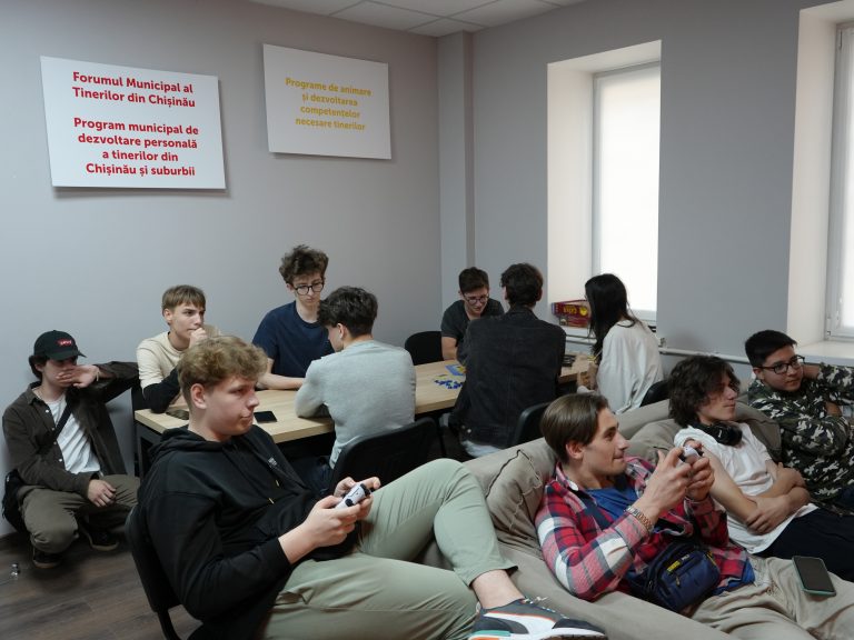 Activități gratuite pentru tinerii cu vârsta de 14 – 35 de ani la Centrul Municipal de Tineret Chișinău!