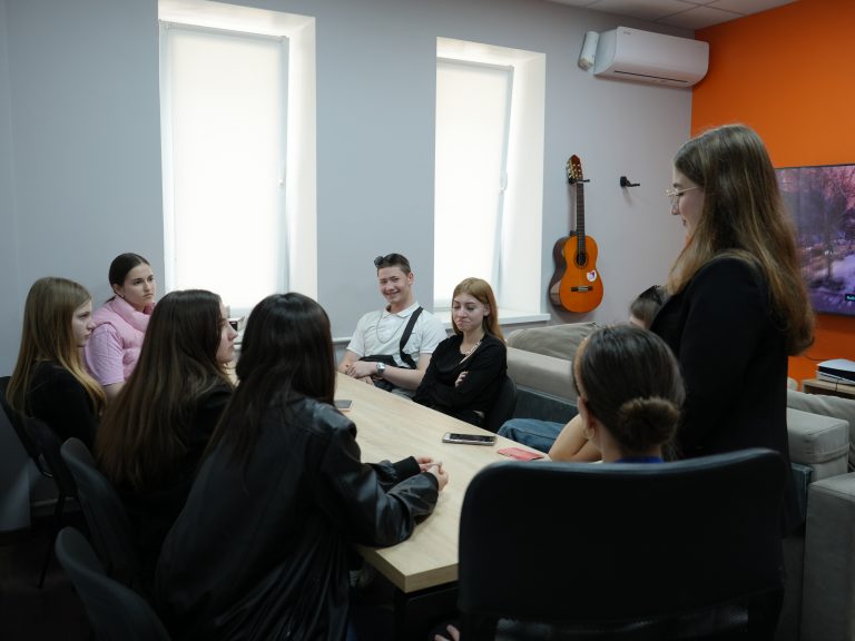 Activități gratuite pentru toți tinerii la Centrul Municipal de Tineret Chișinău!