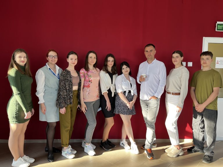 Sesiune despre setarea scopurilor la Centrul de Tineret Buiucani