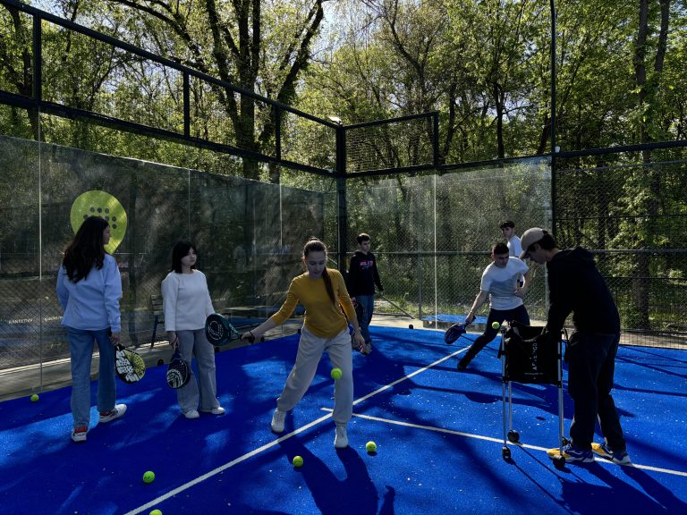 A new paddle session at the Buiucani Youth Center