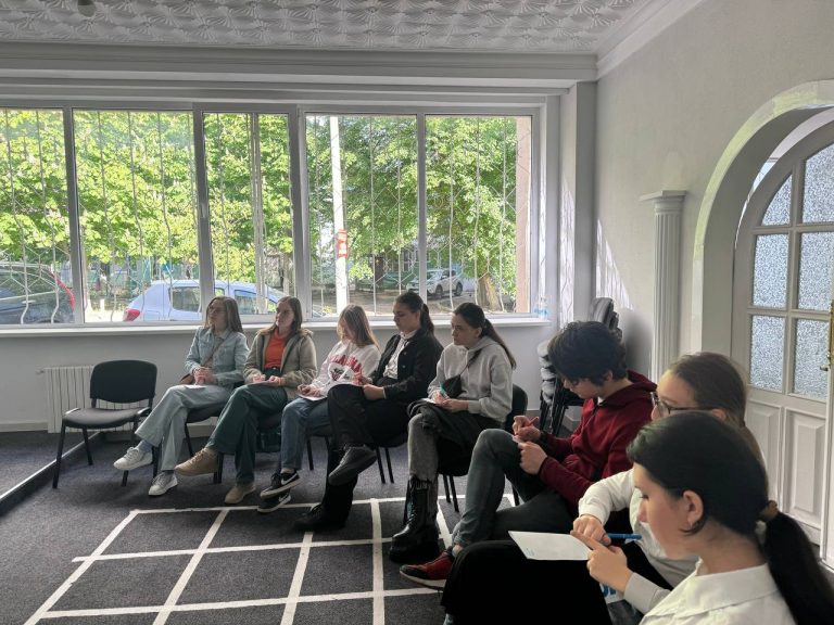 Ultima sesiune de la Programul de Dezvoltare Personală la Centrul de Tineret Rîșcani!