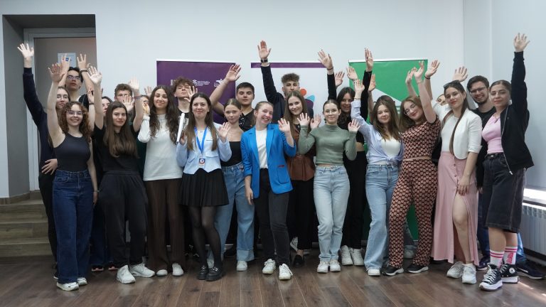 Ședința generală a voluntarilor de la Centrul Municipal de Tineret Chișinău!