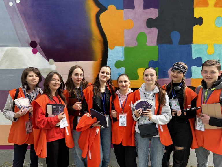 Centrul de Tineret Ciocana  informează tinerii despre oportunitățile oferite prin intermediul echipei mobile