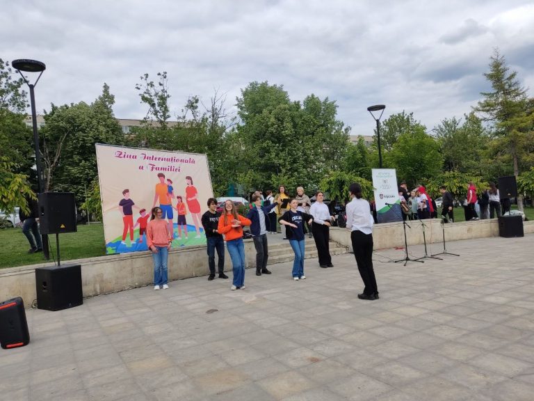Family day celebrated with energy by the volunteers of the rîșcani youth center.