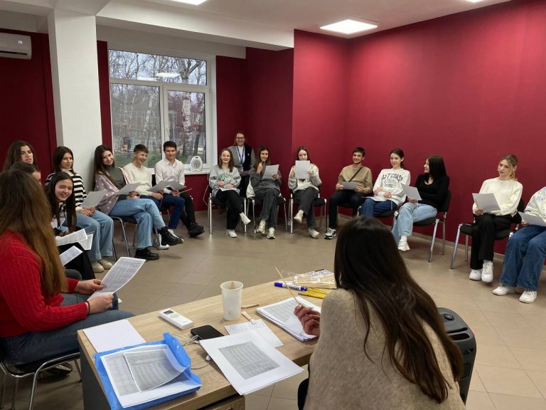 The Series of Personal Development Sessions for Youth with Mihaela Strâmbeanu Has Concluded. See in the Article What the Young People Learned.