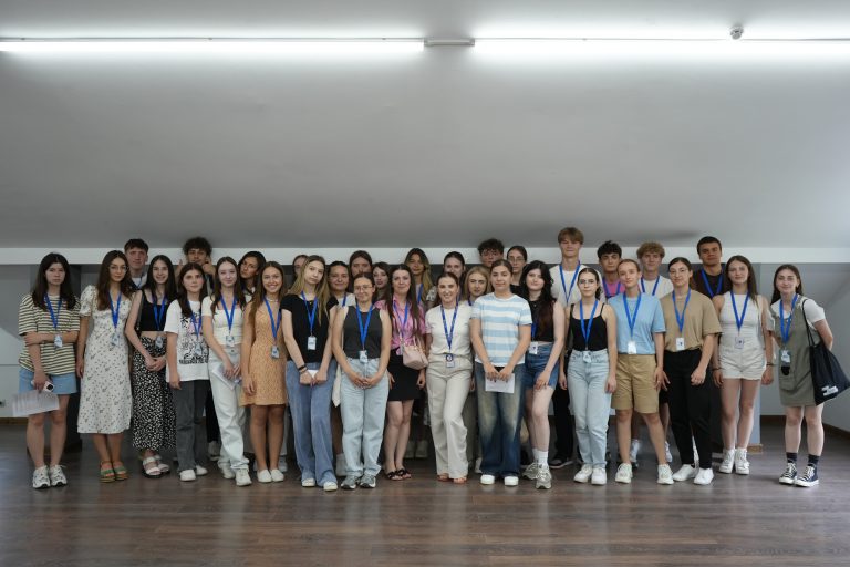 Training session for volunteers and youth information from Youth Centres in Chisinau!