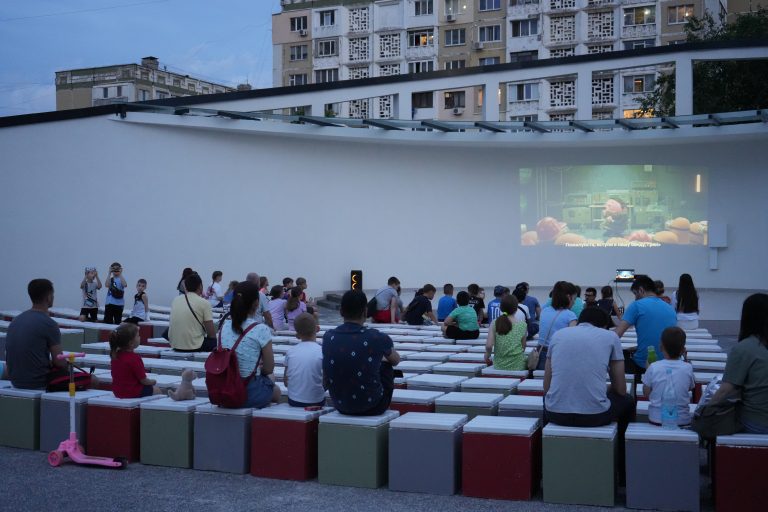 Festivalul de Film – Atmosferă Plină de Voie Bună, Muzică și Distracție la Ciocana!