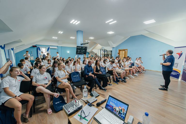 Prima zi din cadrul Școlii de Vară „Chișinău pentru Capitala Europeană a Tineretului 2027”