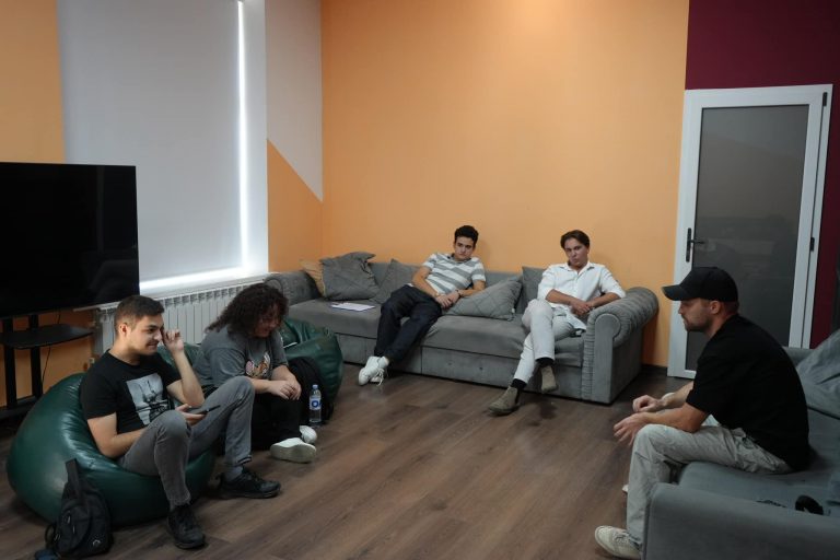 Evening full of humor at the Stand-up Club organized by the Chisinau Municipal Youth Center