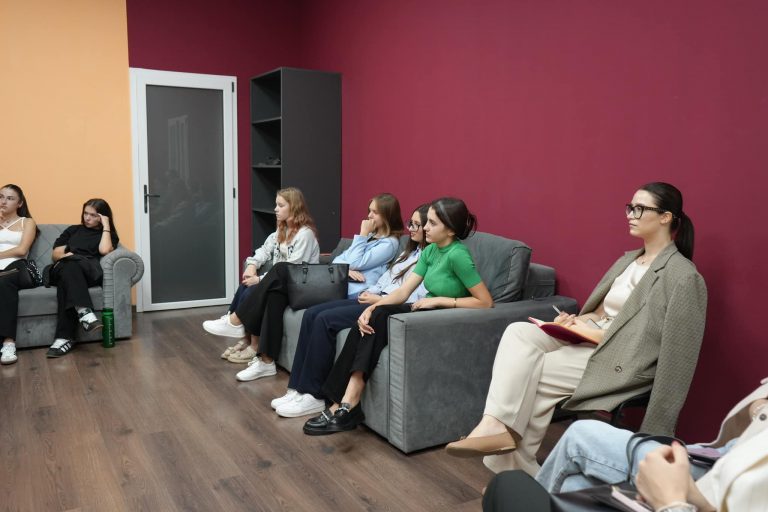 The Municipal Personal Development Program for Young People aged 14-17 started at the Chisinau Municipal Youth Center