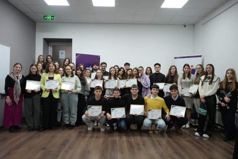 Volunteers Gala 2024: Young people from Chisinau Youth Centers celebrated for their involvement and dedication