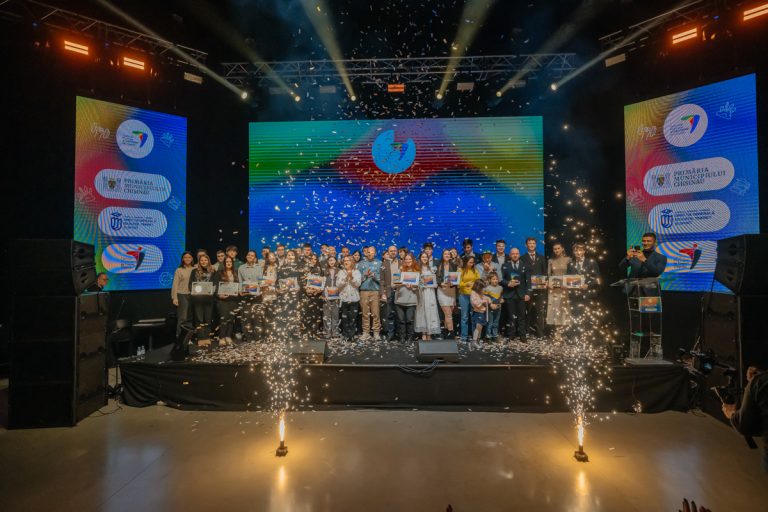 Festivalul Municipal al Voluntarilor 2024: Cei mai activi tineri și proiecte premiate pentru schimbarea comunității