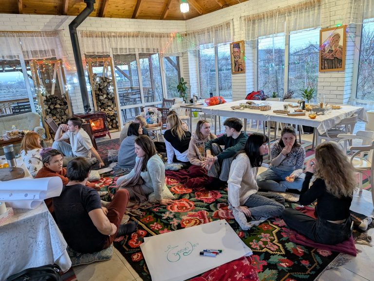 Discover Non-Formal Education: Unique opportunity for young people and youth workers!