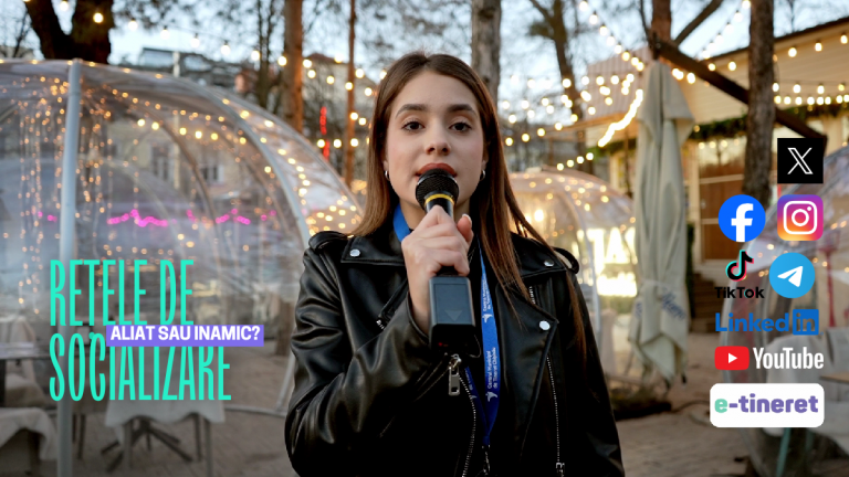 VOX: Social networks: ally or enemy? Time spent online and the effects on young people   