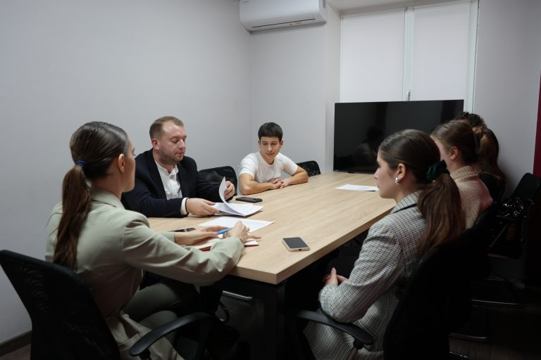 Consiliile Locale ale Elevilor din Chișinău și-au stabilit prioritățile pentru 2025!