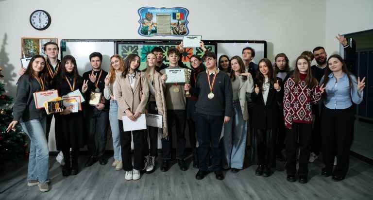 ANDA набирает новых членов в исполнительную команду и тренеров по дебатам