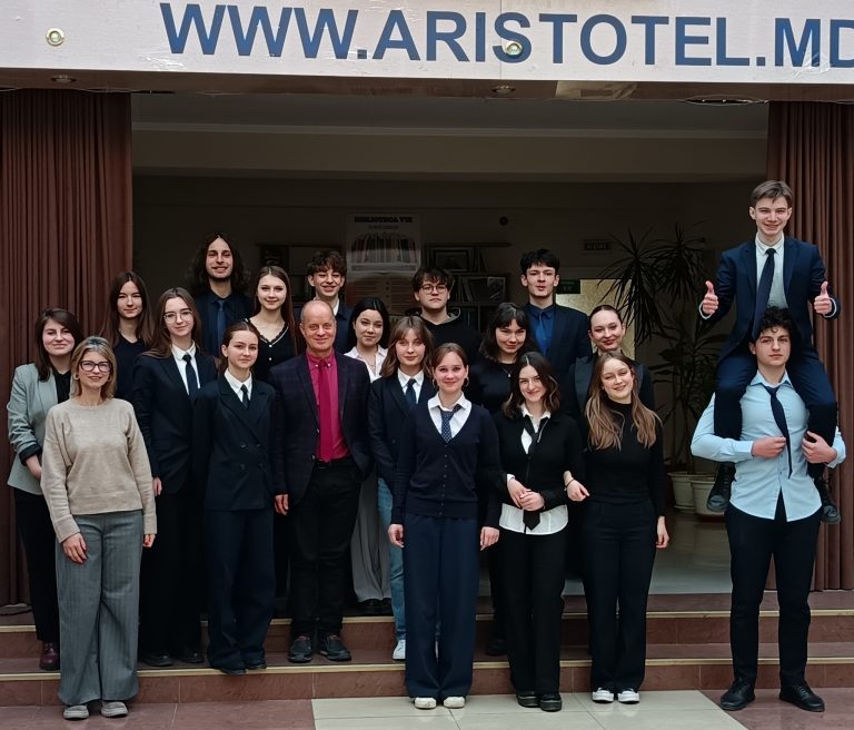 A week in a different high school: Students from LT “Aristotle” and LT “Spiru Haret” experienced a new learning environment
