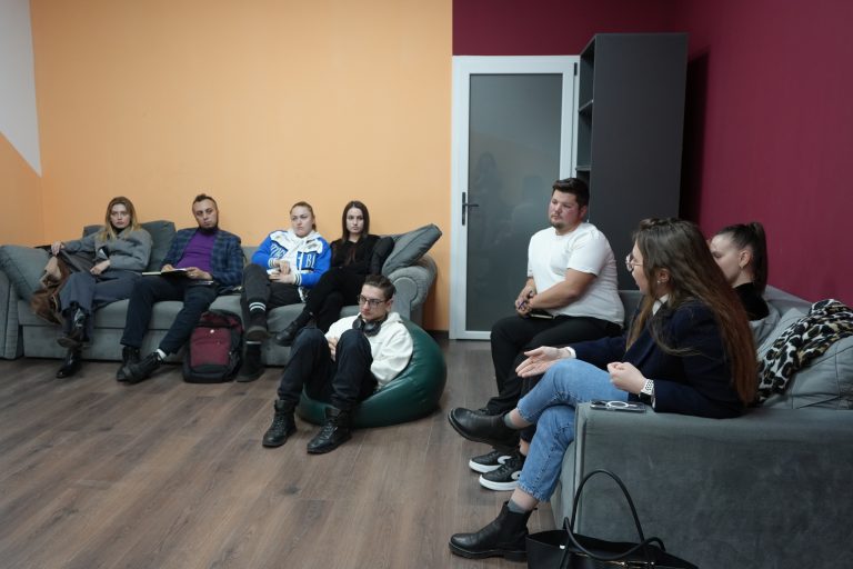 Public consultations to support student organisations: directions for action and future initiatives   