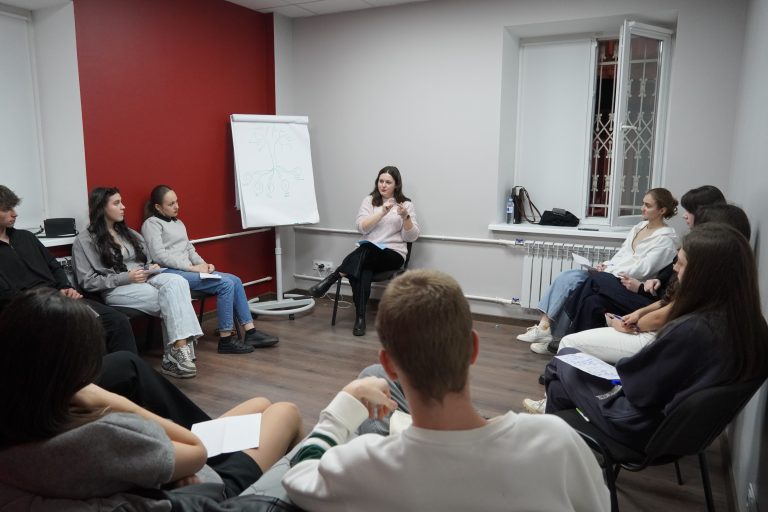 Young people aged 14-17 from Chisinau learned to set personal goals in the Municipal Personal Development Program   