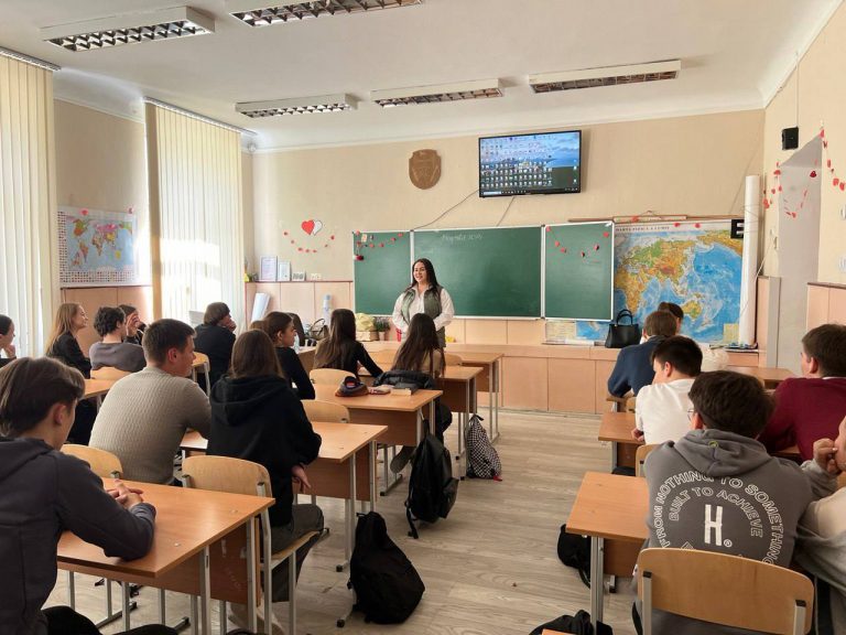 Weekly career guidance sessions for young people at the Chisinau Municipal Youth Center