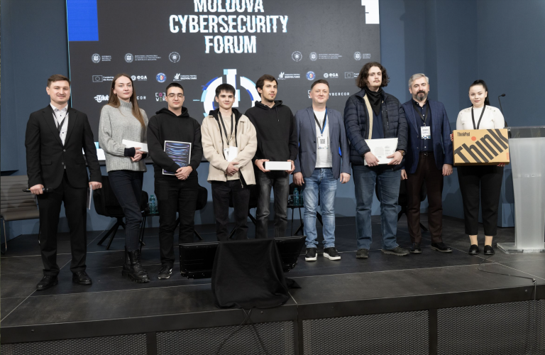 Tineri experți în hacking etic s-au duelat la Finala CTF 2025 organizată de UTM și CYBERCOR