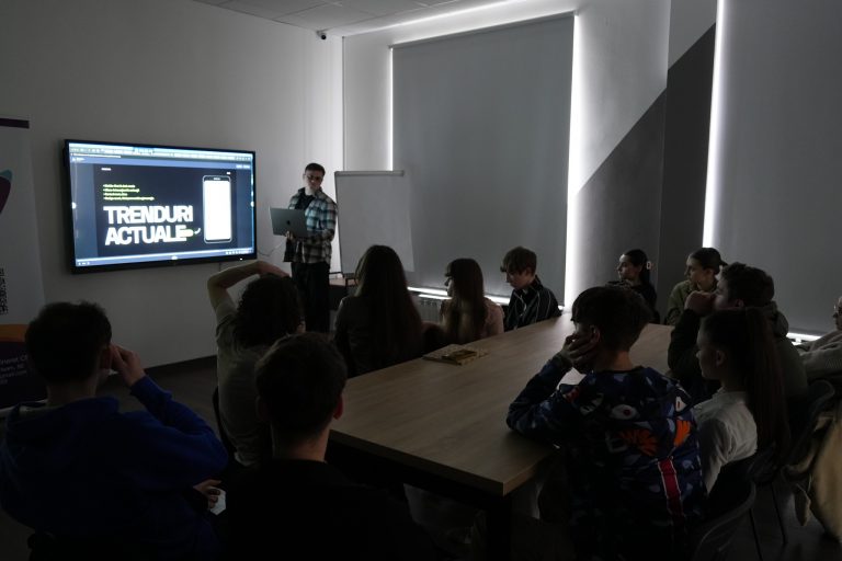 Web Design Club at the Chisinau Municipal Youth Center: a creative space for young digital enthusiasts